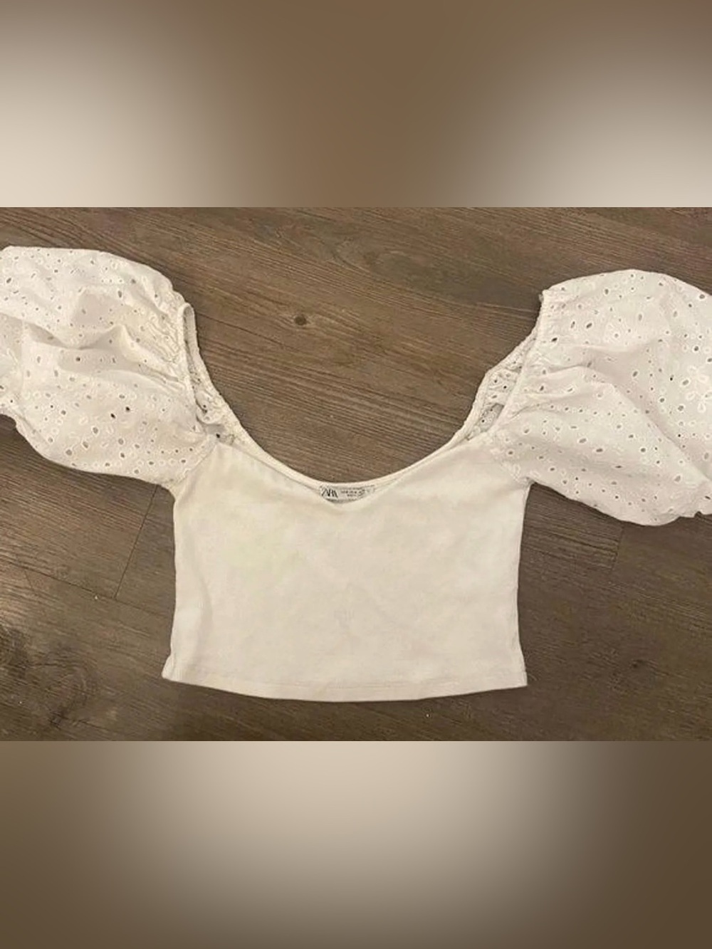 ZARA White Eyelet Puff-Sleeve Crop Top